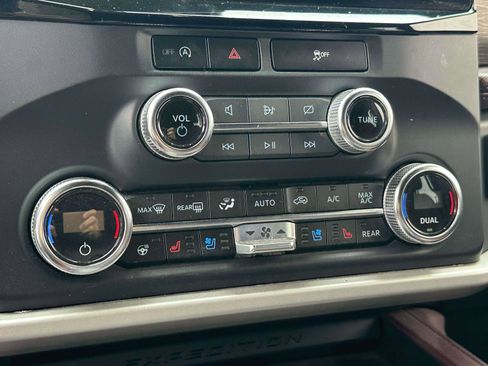 Certified 2023 Ford Expedition Limited image 27
