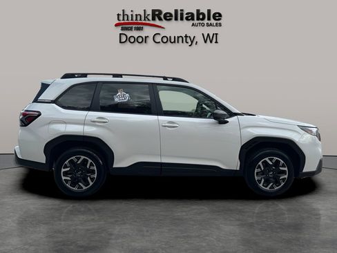 Used 2025 Subaru Forester Premium AWD/4WD image 6