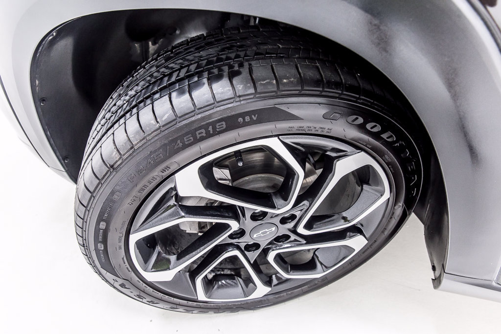 Used 2024 Chevrolet Trax RS w/ Sunroof Package FWD image 12