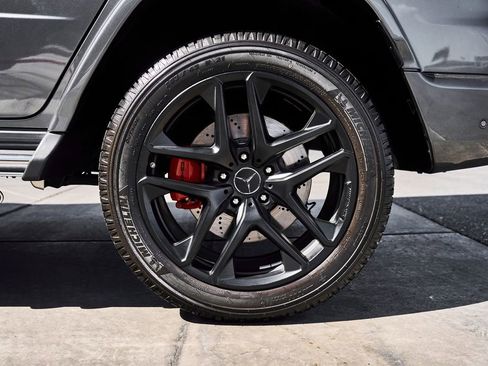 Used 2022 Mercedes-Benz G 63 AMG 4MATIC w/ Seat Comfort Package image 18