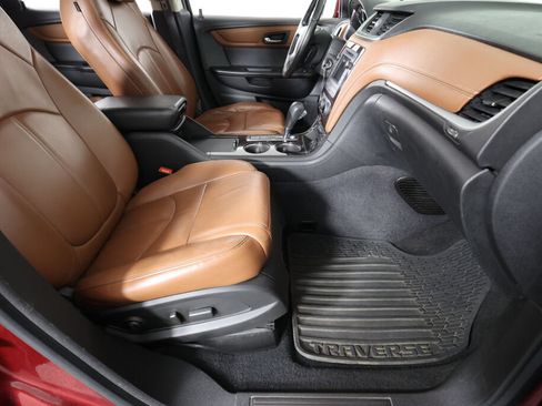 Used 2015 Chevrolet Traverse LT FWD image 28