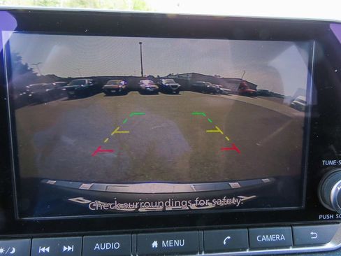 Used 2022 Nissan Rogue SV w/ SV Premium Package image 11