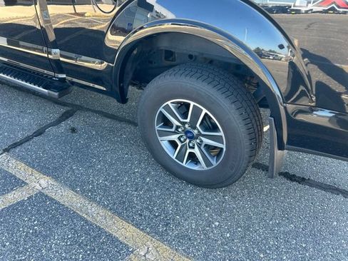 Used 2016 Ford F150 Lariat w/ Equipment Group 502A Luxury AWD/4WD image 9