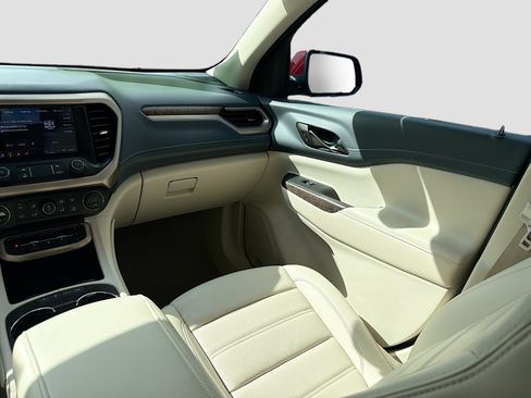 Used 2023 GMC Acadia Denali w/ Denali Ultimate Package FWD image 24