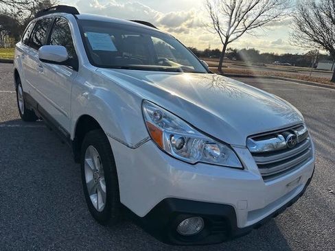 Used 2013 Subaru Outback 2.5i Premium image 9