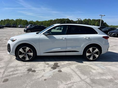 New 2026 Audi SQ5 Premium Plus image 8