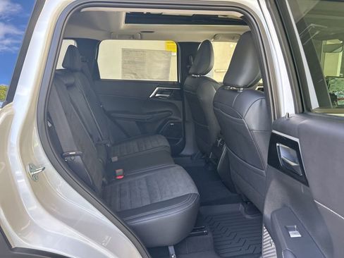 New 2025 Mitsubishi Outlander Trail Edition image 30
