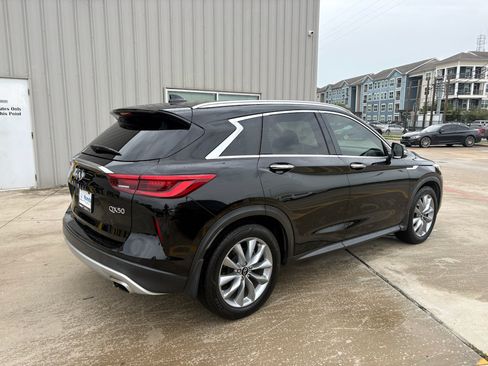 Used 2021 INFINITI QX50 Luxe FWD image 8