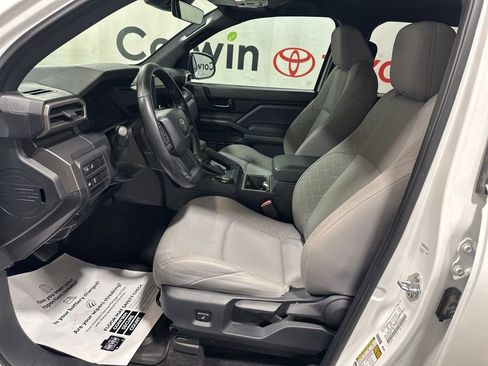 Used 2024 Toyota Tacoma SR5 AWD/4WD image 21