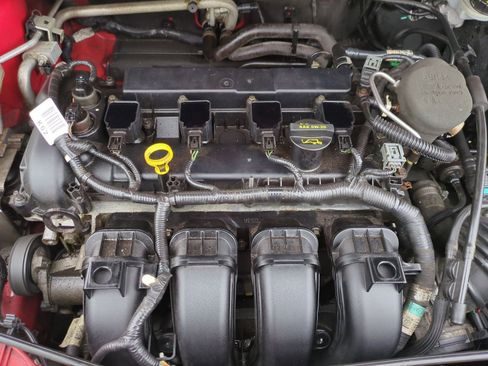 Used 2012 Ford Focus SE image 16