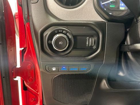 Used 2024 Jeep Wrangler Unlimited w/ Convenience Group AWD/4WD image 42