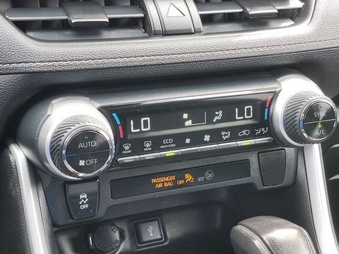 Used 2020 Toyota RAV4 LE w/ All Weather Liner Package image 22