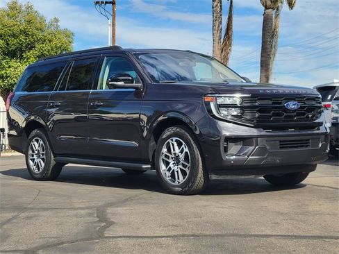 Certified 2025 Ford Expedition Max Active image 32