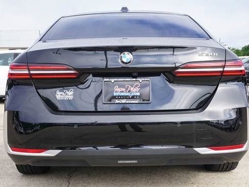 Used 2024 BMW 530i w/ Premium Package RWD image 5