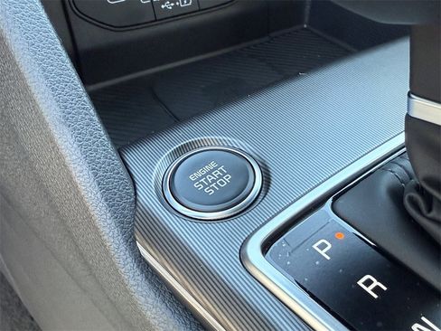 New 2026 Kia Sportage EX w/ EX Panorama Roof Package image 32