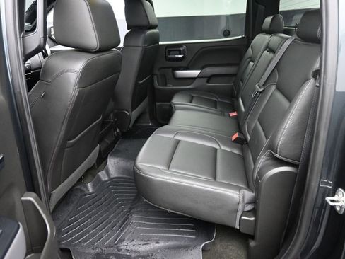 Used 2018 Chevrolet Silverado 1500 LT w/ All Star Edition AWD/4WD image 10