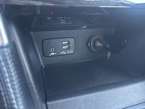 Certified 2023 Subaru Forester Limited AWD/4WD image 39