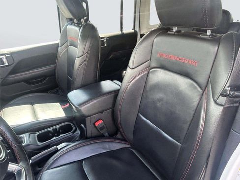 Used 2018 Jeep Wrangler Unlimited Rubicon w/ Dual Top Group AWD/4WD image 20