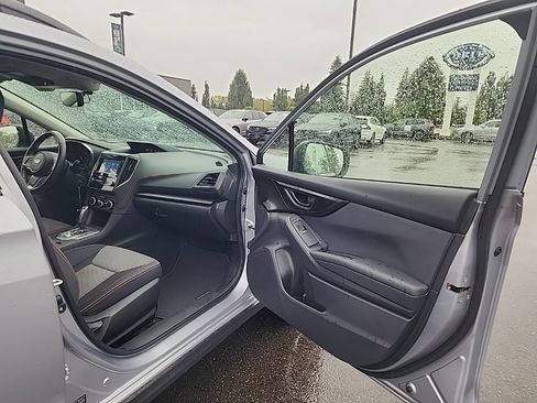 Used 2021 Subaru Crosstrek 2.0i Premium AWD/4WD image 18