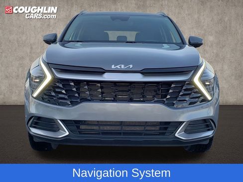 Used 2024 Kia Sportage EX image 3