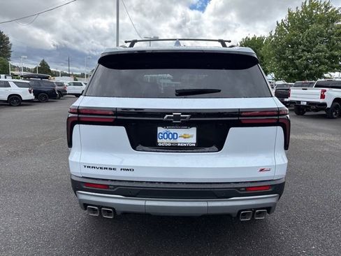 New 2026 Chevrolet Traverse Z71 w/ Enhanced Driving Package AWD/4WD image 4