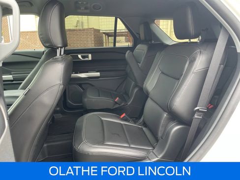 Used 2024 Ford Explorer XLT w/ Equipment Group 202A AWD/4WD image 16