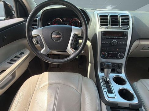 Used 2009 GMC Acadia SLT w/ Visibility Package FWD image 25
