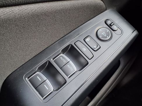 Used 2023 Honda Civic LX image 9