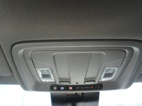 Used 2022 Chevrolet Silverado 1500 LT image 25