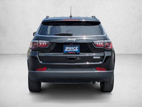 Used 2022 Jeep Compass Latitude w/ Convenience Group FWD image 7