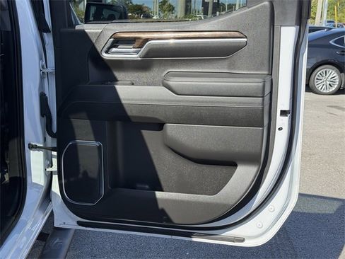 Used 2023 GMC Sierra 1500 Elevation image 39