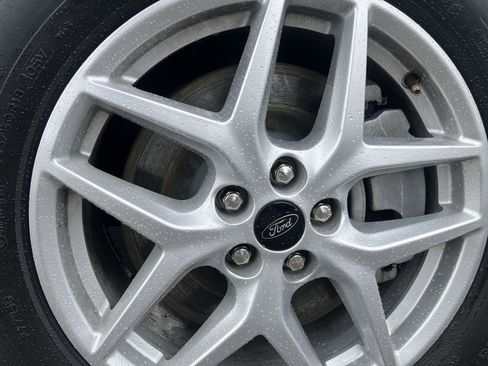 Certified 2024 Ford Edge SEL image 9