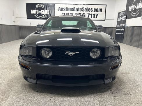 Used 2009 Ford Mustang GT Premium RWD image 2