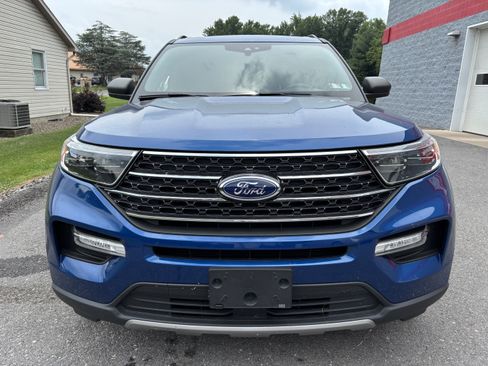 Used 2020 Ford Explorer XLT w/ Equipment Group 202A AWD/4WD image 9