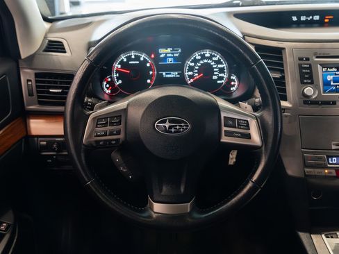 Used 2013 Subaru Outback 2.5i Limited AWD/4WD image 12