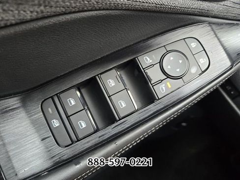 Used 2022 Nissan Rogue SV FWD image 30