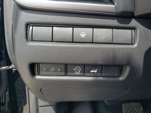 Certified 2024 Nissan Rogue SL image 29