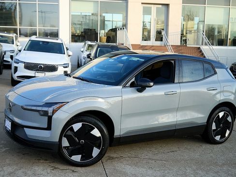 New 2026 Volvo EX30 Plus image 3