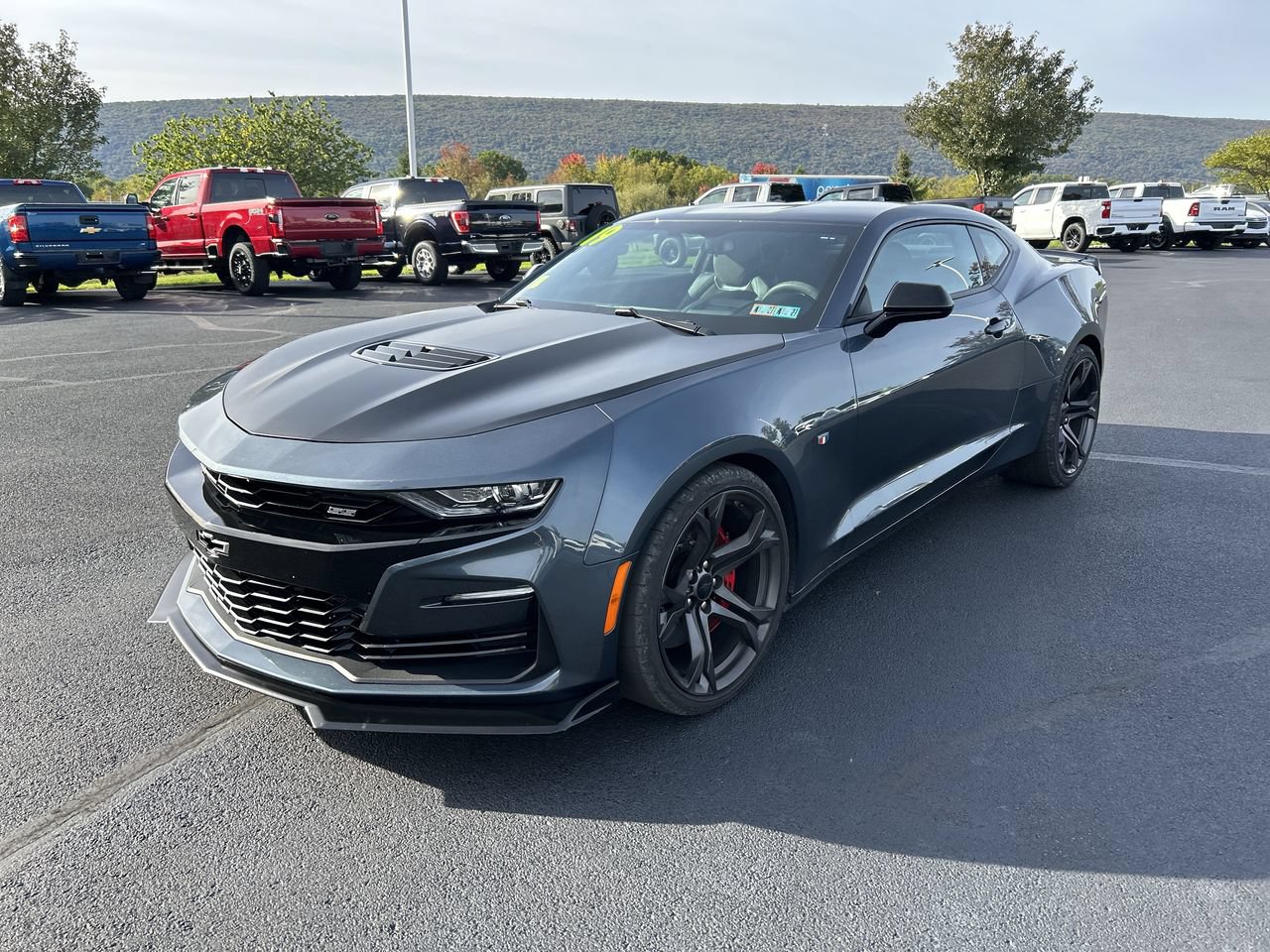 Used 2019 Chevrolet Camaro SS RWD image 3