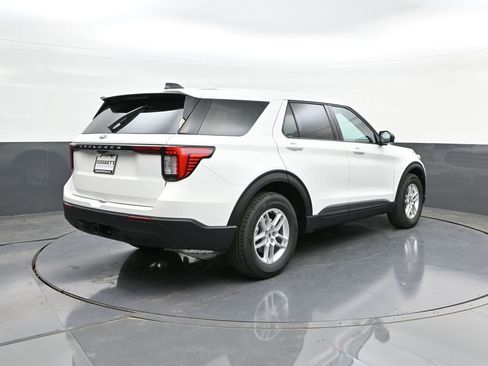 New 2026 Ford Explorer Active image 11