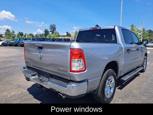 Used 2022 RAM 1500 Big Horn AWD/4WD image 3