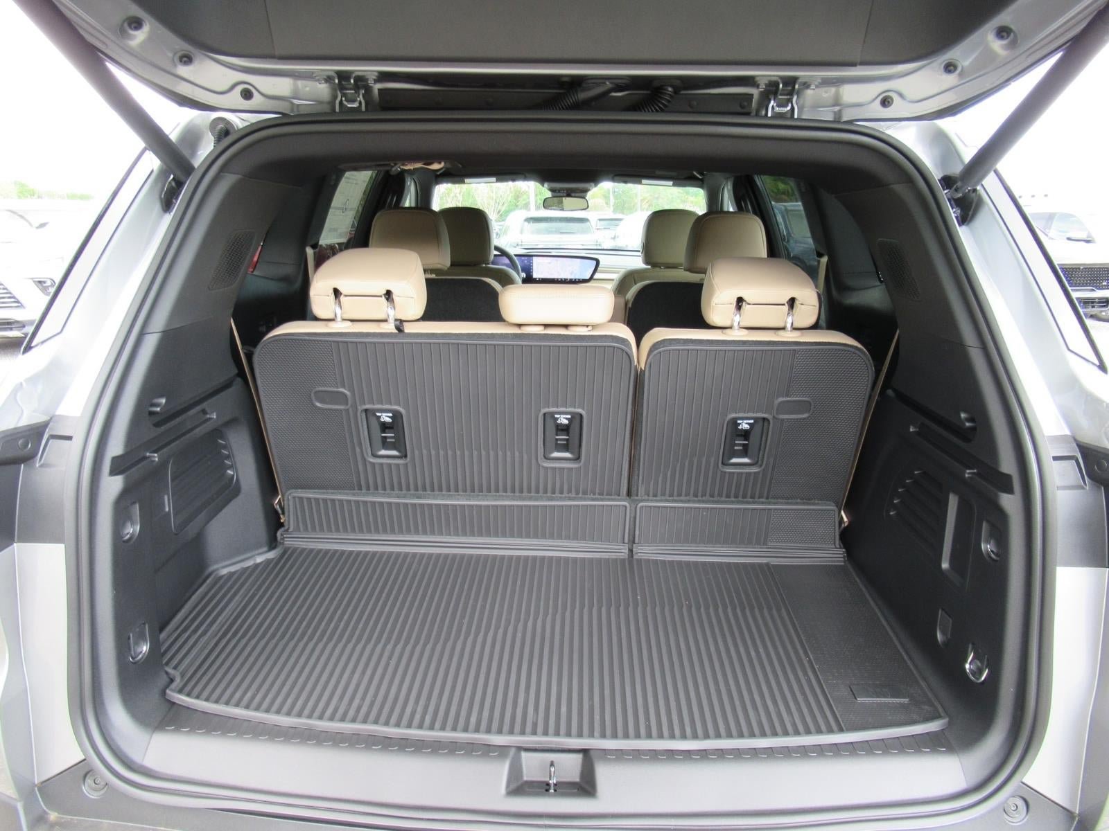 New 2026 Buick Enclave Preferred w/ LPO, Floor Liner Package FWD image 33