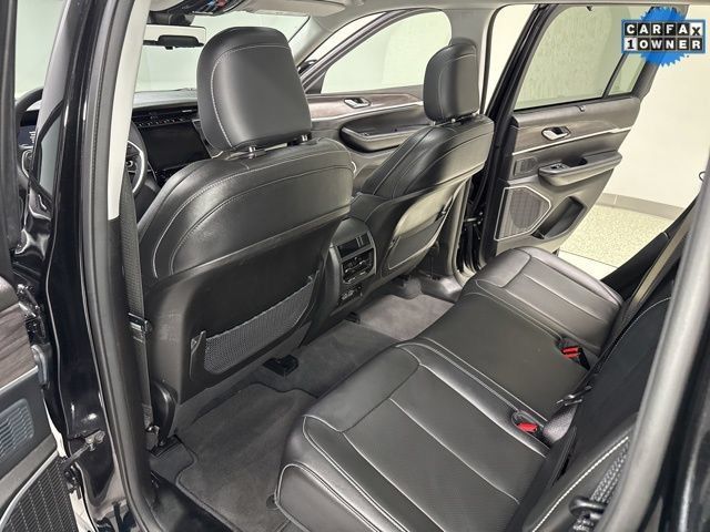 Used 2023 Jeep Grand Cherokee 4WD 4xe w/ Luxury Tech Group II image 25