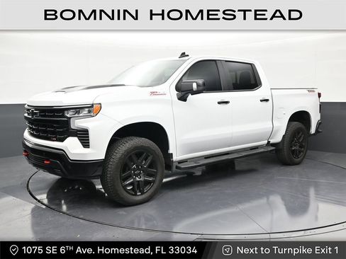 Used 2026 Chevrolet Silverado 1500 LT Trail Boss w/ LT Trail Boss Premium Package AWD/4WD image 1