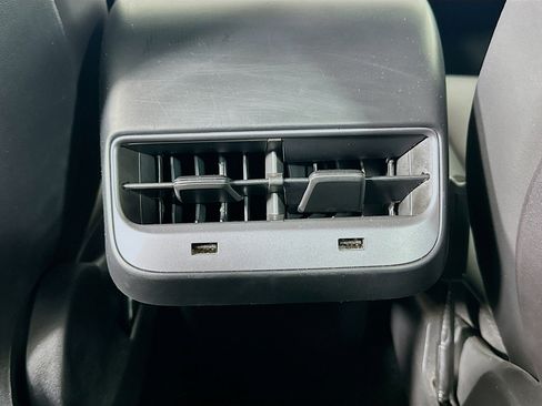 Used 2019 Tesla Model 3 Standard Range Plus image 25