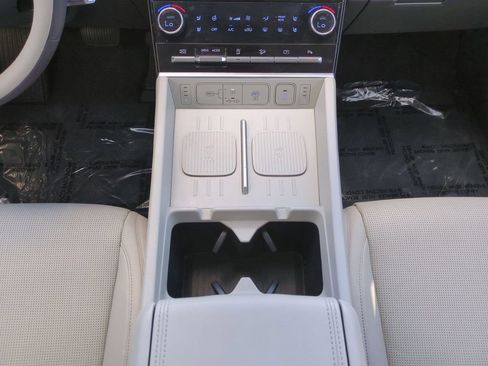 Used 2025 Hyundai Santa Fe Calligraphy image 19