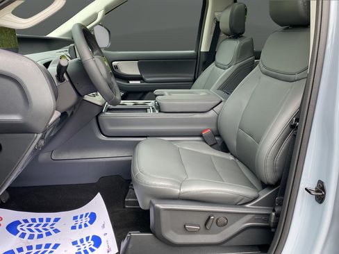 New 2026 Ford Expedition Max Active AWD/4WD image 9