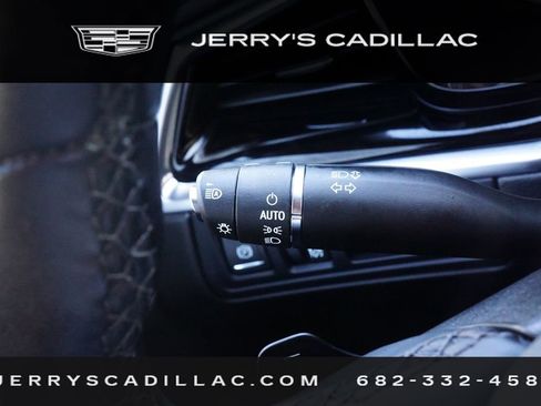 Certified 2025 Cadillac XT6 Premium Luxury image 16