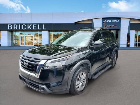 Used 2025 Nissan Pathfinder SV FWD image 1