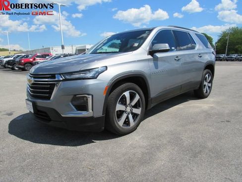 Certified 2023 Chevrolet Traverse LT w/ LT Premium Package AWD/4WD image 1